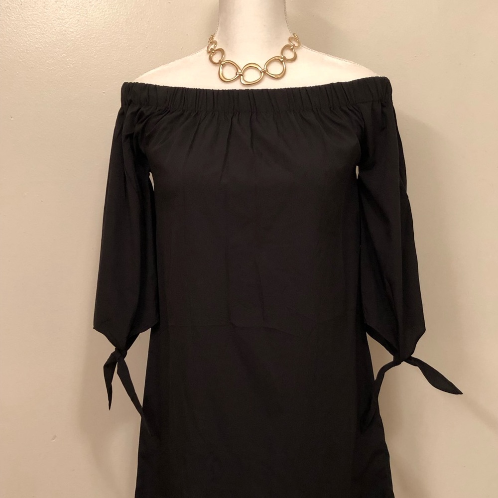 OFF SHOULDER DRESS - Picture 5 of 8
